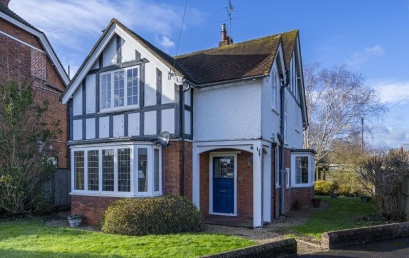 4 bed detached house for sale in Oakfield Road, Bourne End SL8 Zoopla