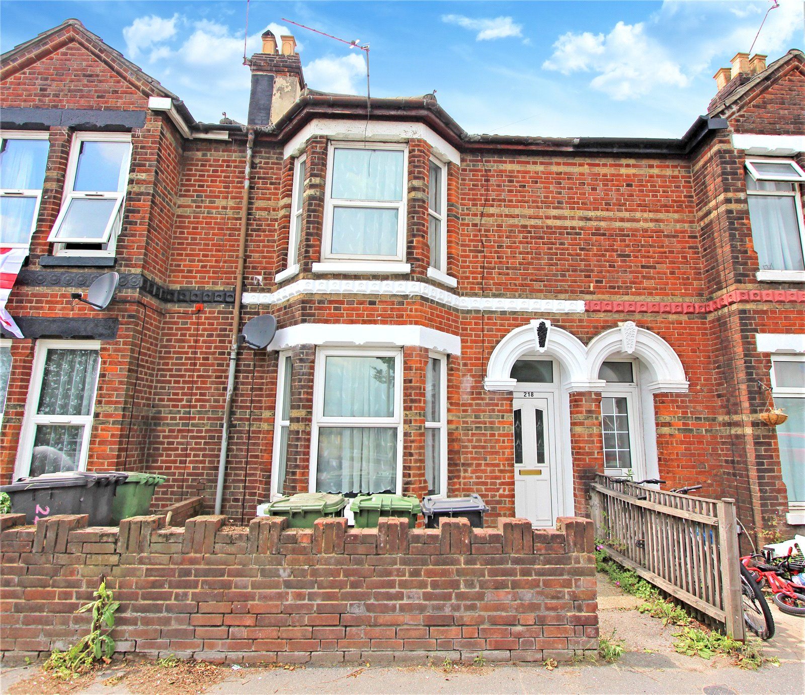 2 bed terraced house for sale in Southampton Road, Eastleigh, Hampshire