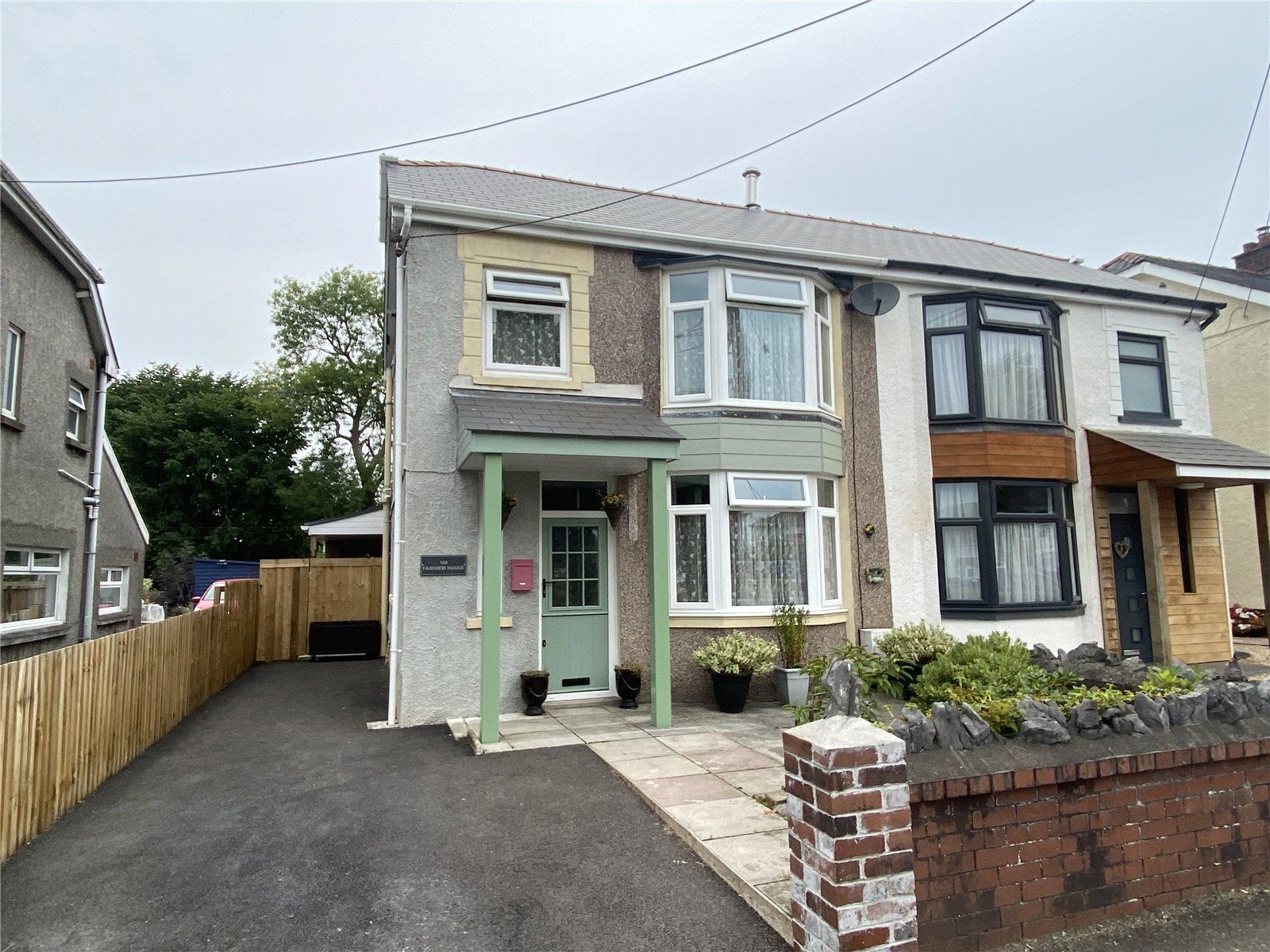 Semidetached house for sale in Llandybie Road, Rhydaman, Llandybie