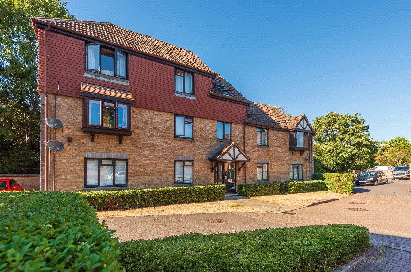 1 bed flat for sale in Burpham, Guildford, Surrey GU4 Zoopla