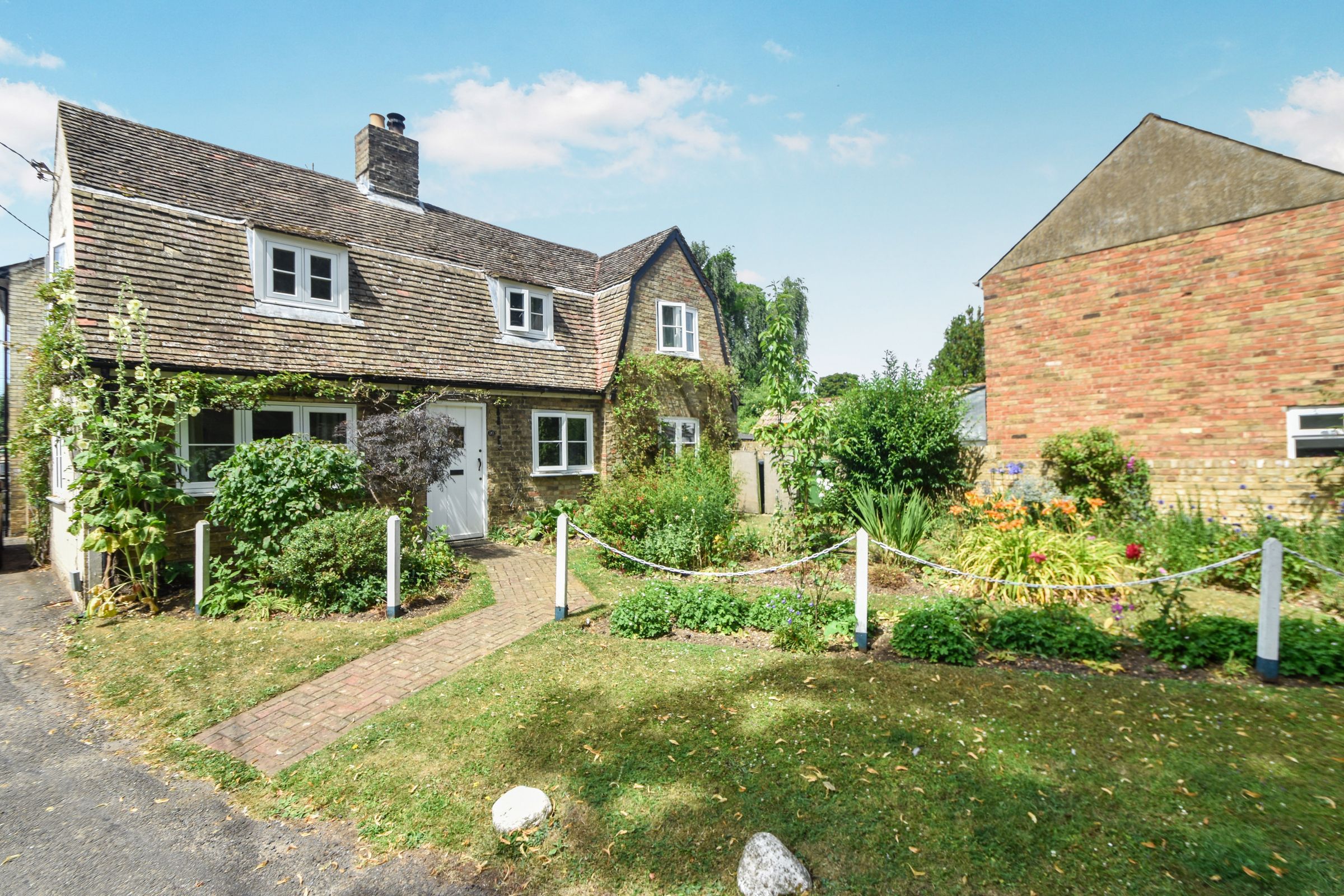 3 bed cottage for sale in Bell Lane, Fenstanton, Huntingdon PE28 Zoopla