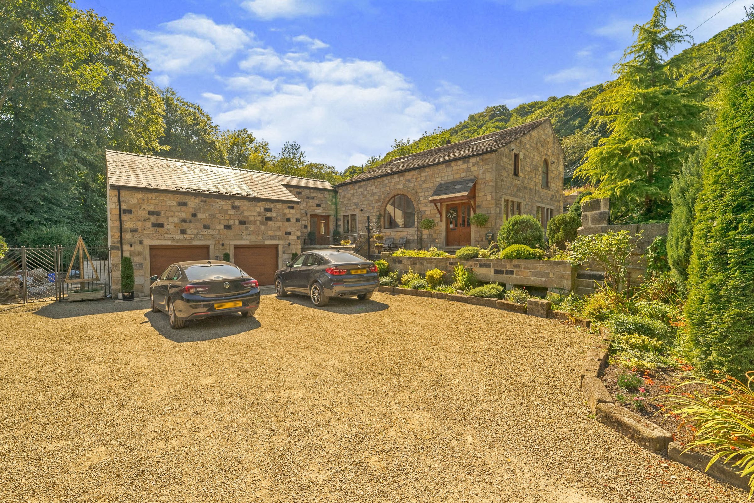 4 bed detached house for sale in Dobroyd Road, Todmorden, West