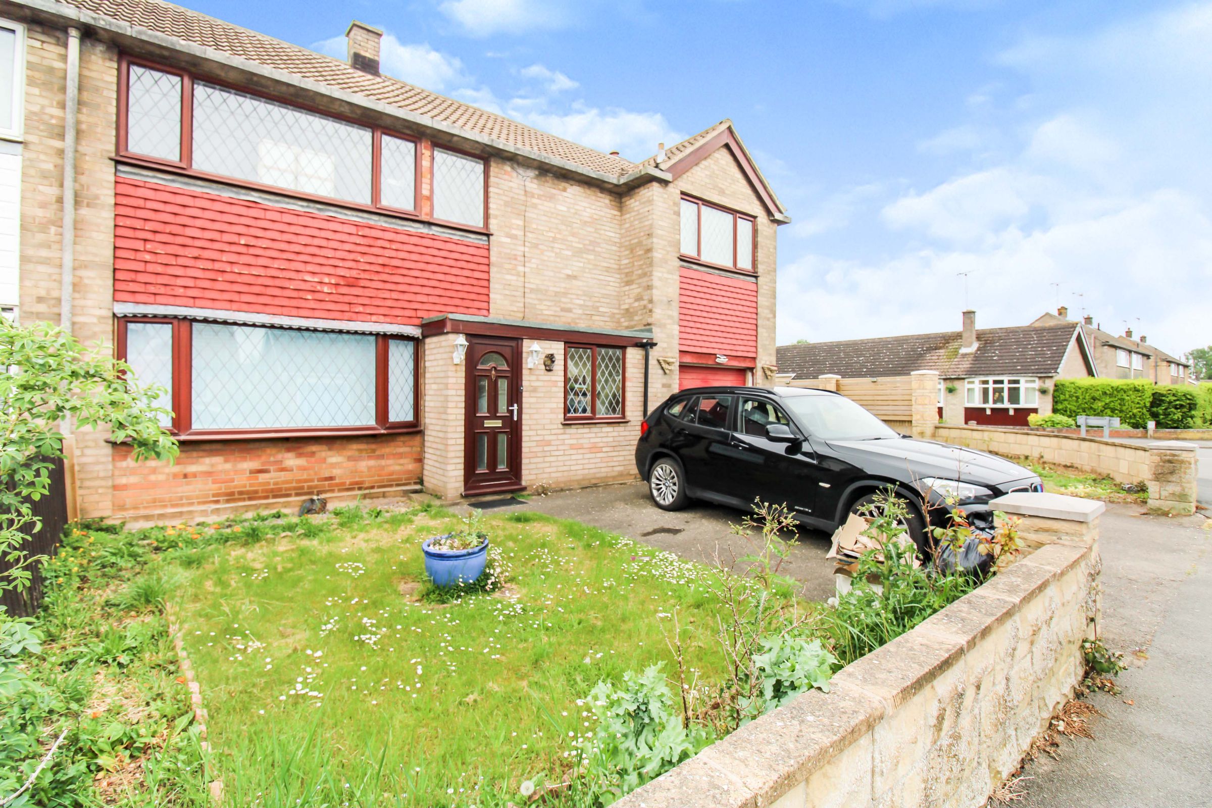 4 bed semidetached house for sale in Fennell Road, Pinchbeck, Spalding