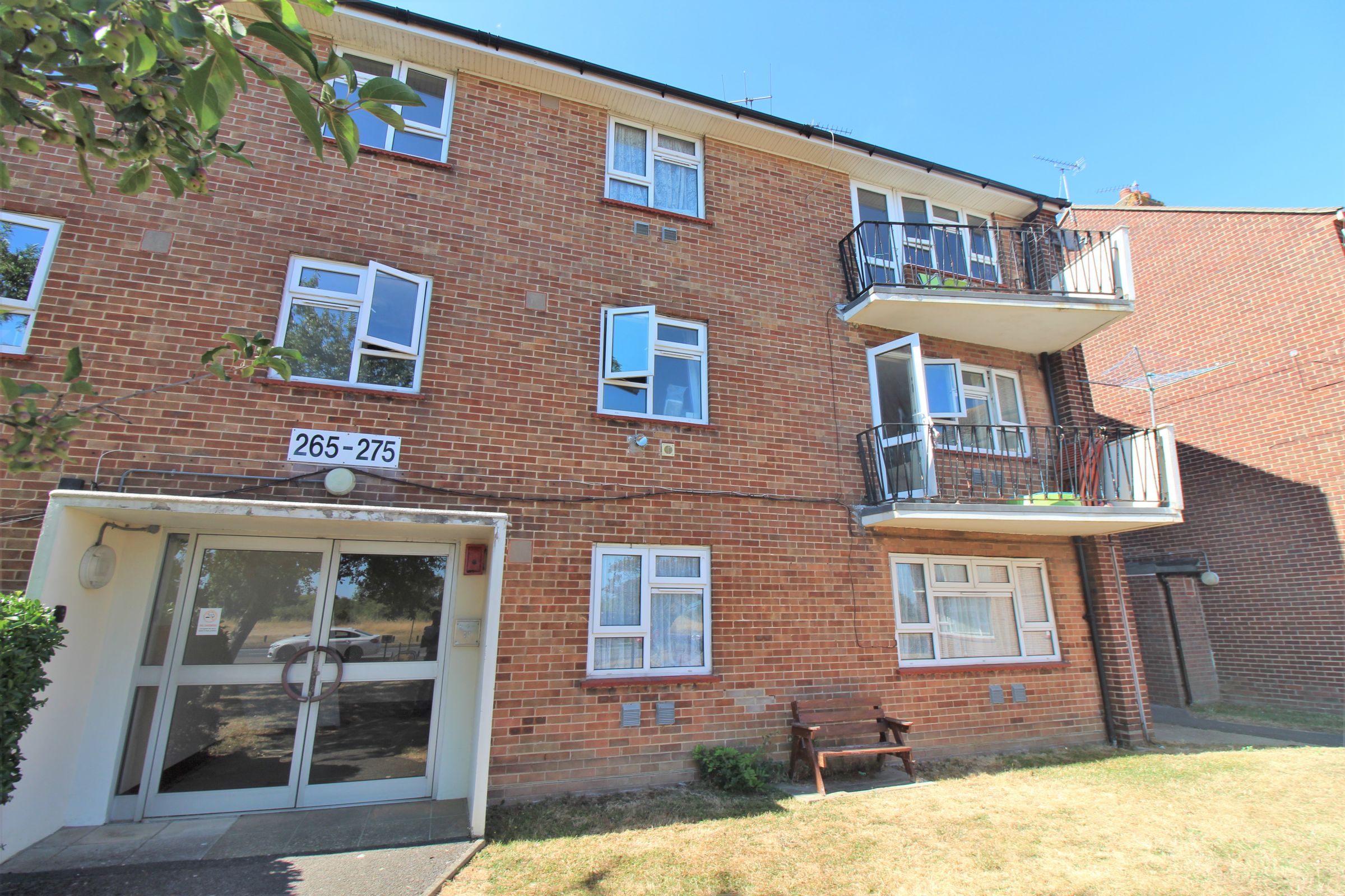 2 bed flat for sale in Eastern Road, Portsmouth PO3 Zoopla