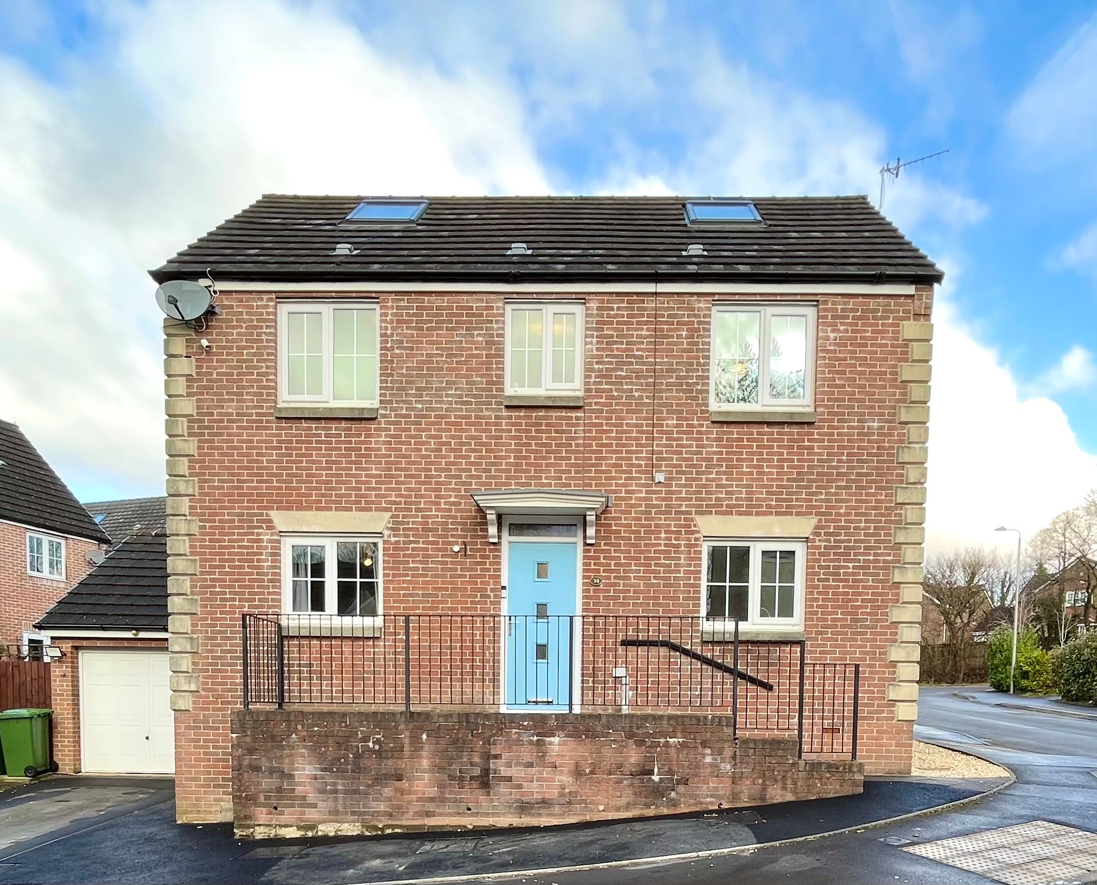 5 bed detached house for sale in Denbeigh Court, Hirwaun, Aberdare, Mid
