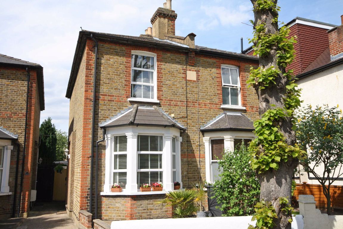 3 bed property to rent in Portland Road, Kingston Upon Thames KT1 Zoopla