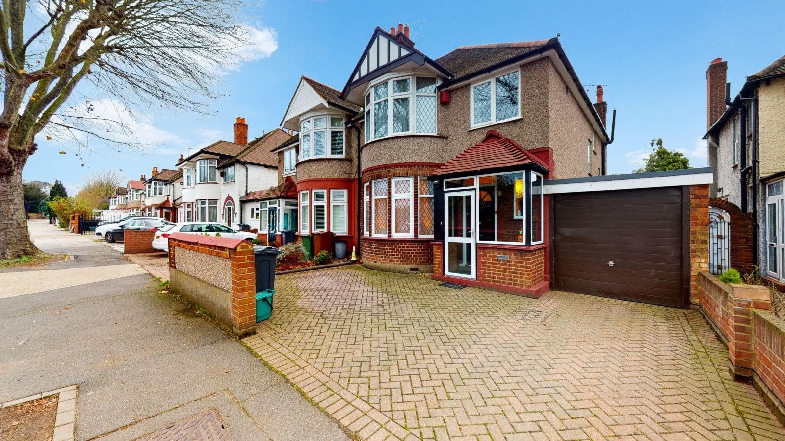 3 bed semidetached house to rent in Boston Manor Road, Brentford