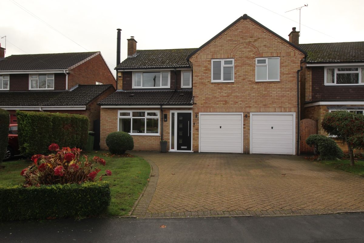 5 bed detached house to rent in Burnham Avenue, Stafford ST17 Zoopla