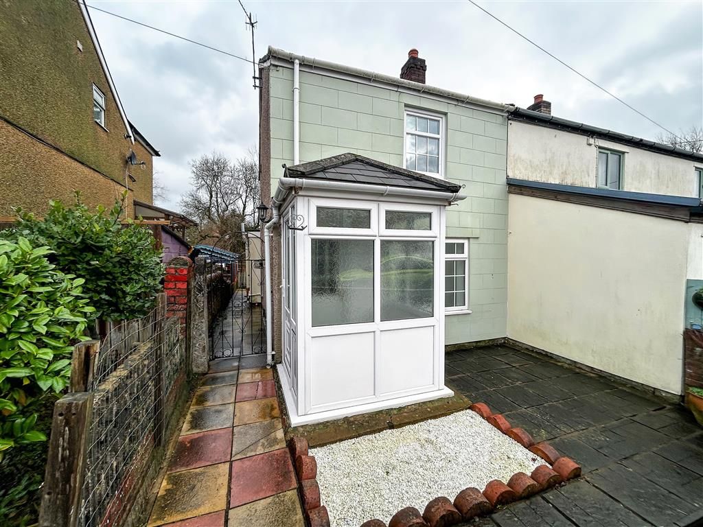 2 bed property to rent in The Highway, New Inn, Pontypool NP4 Zoopla