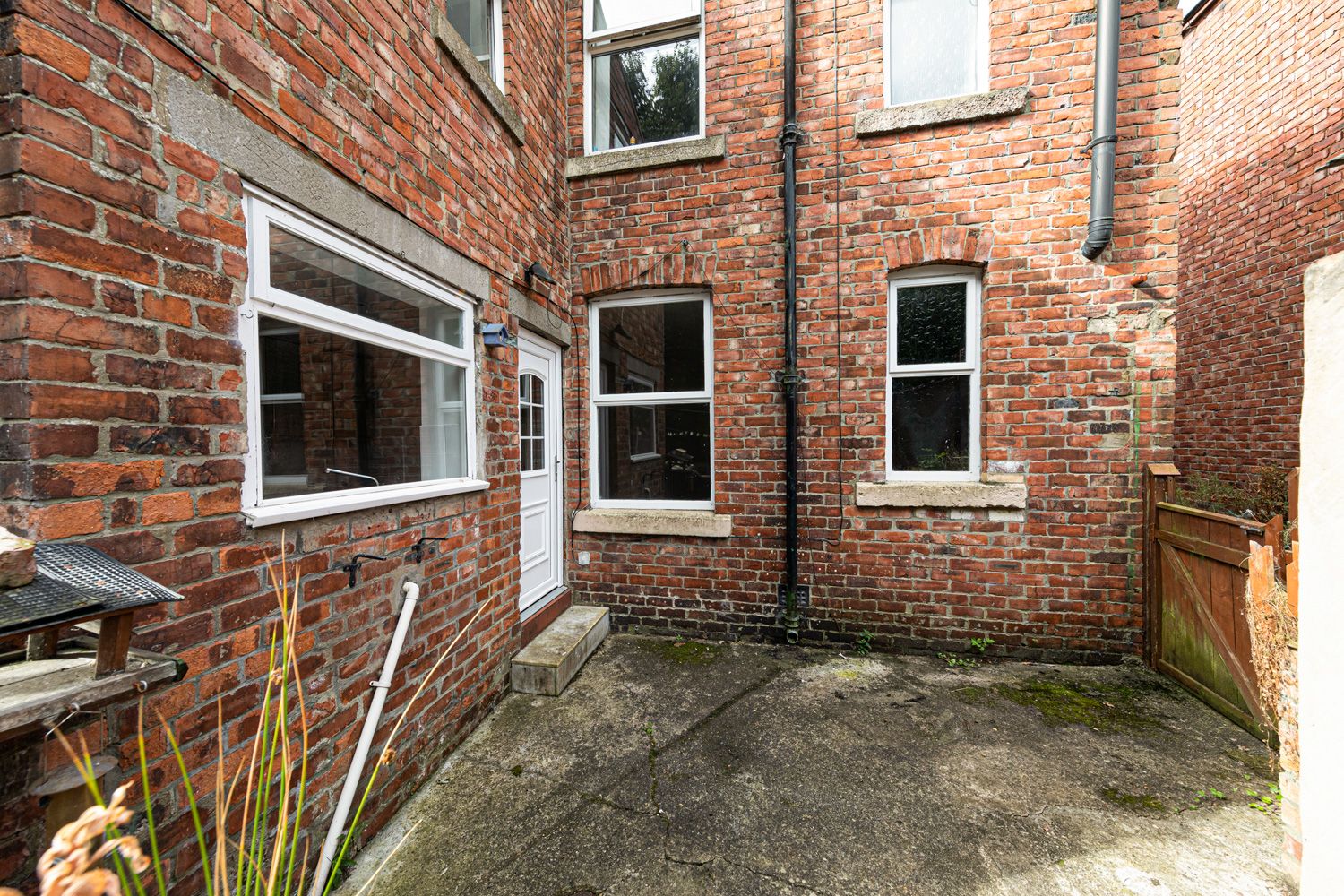 2 bed flat to rent in 23 Prior Terrace, Hexham, Northumberland NE46