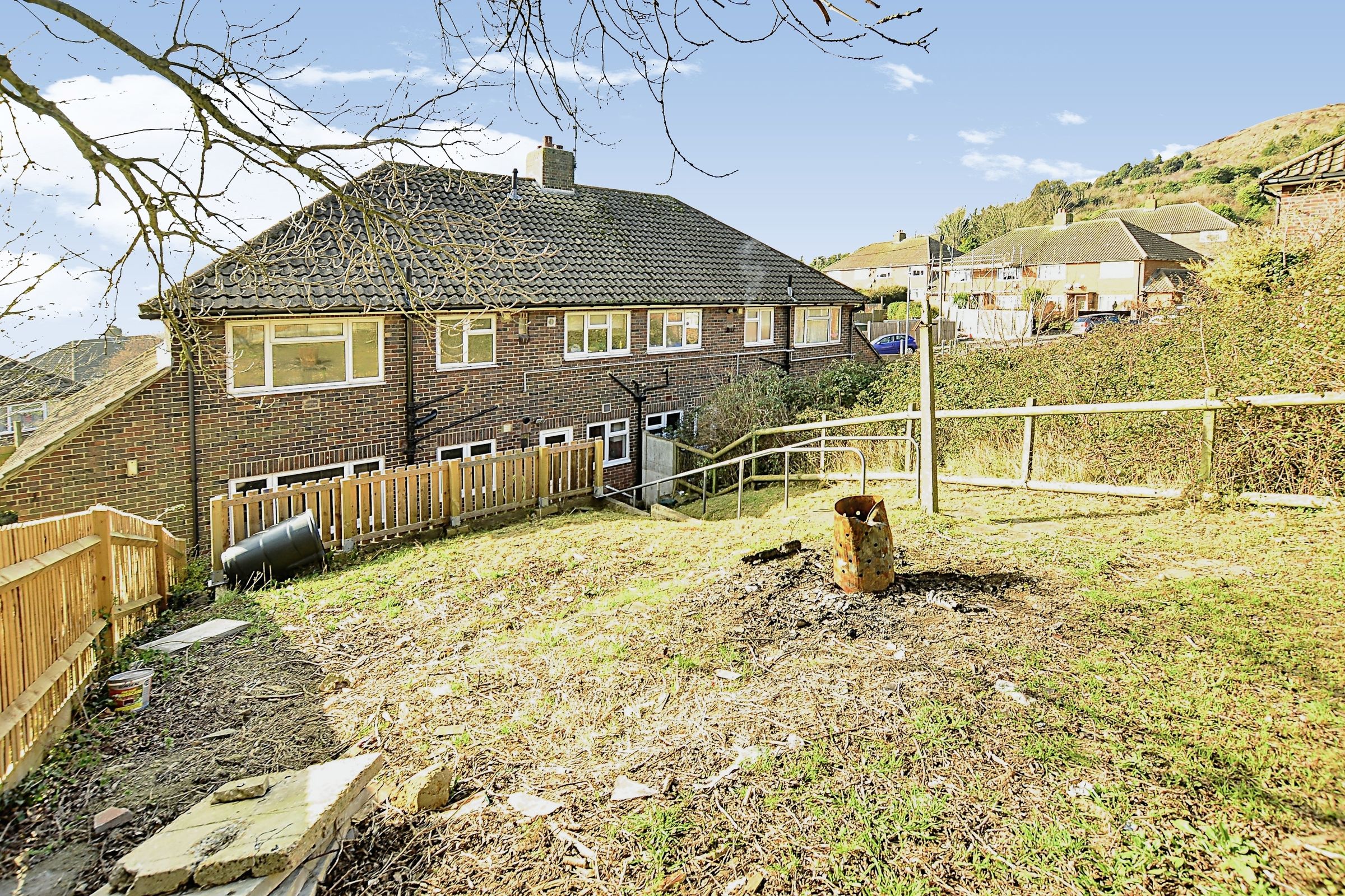 2 bed flat for sale in Gurr Crescent, Folkestone CT19 Zoopla