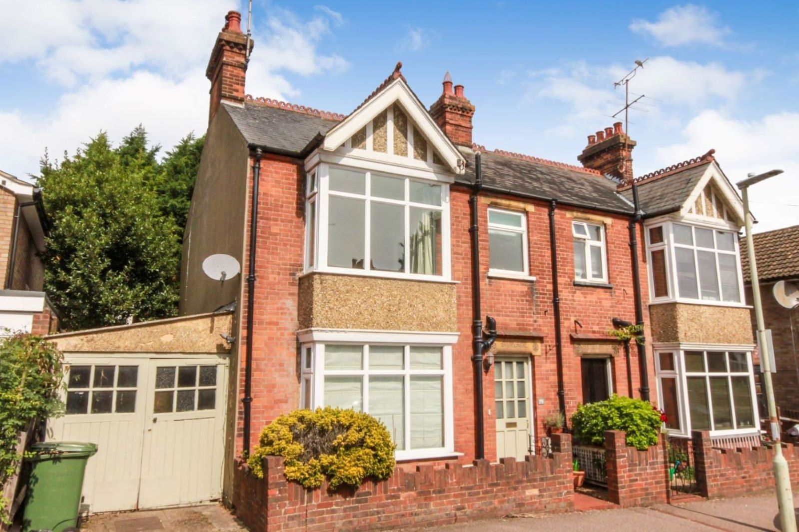 3 bed semidetached house to rent in Coleswood Road, Harpenden AL5 Zoopla