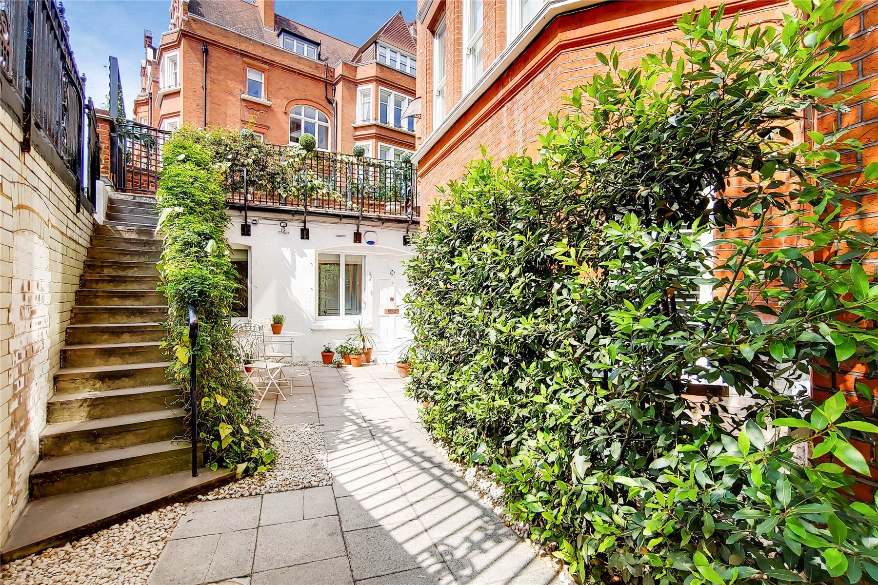 3 bed flat for sale in Cadogan Gardens, Chelsea, London SW3 Zoopla