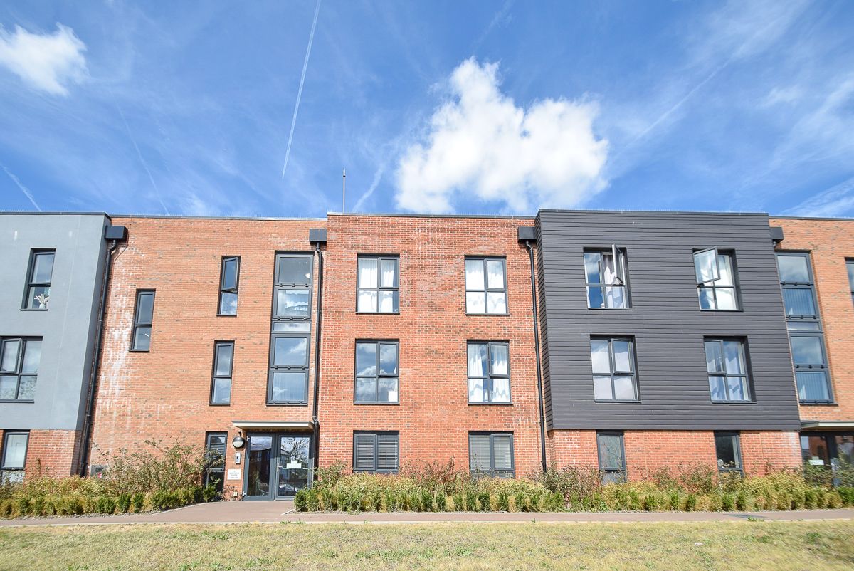 2 bed flat for sale in 3 Burrows Close, Gloucester, Gloucestershire GL2