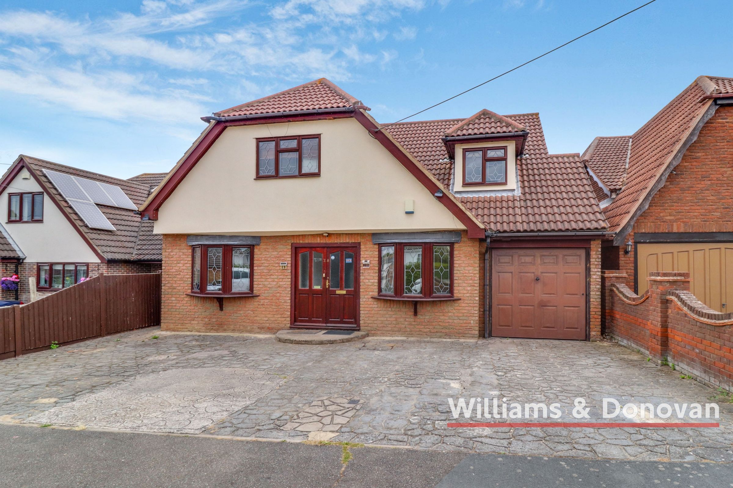 5 bed detached house for sale in Westlake Avenue, Bowers Gifford