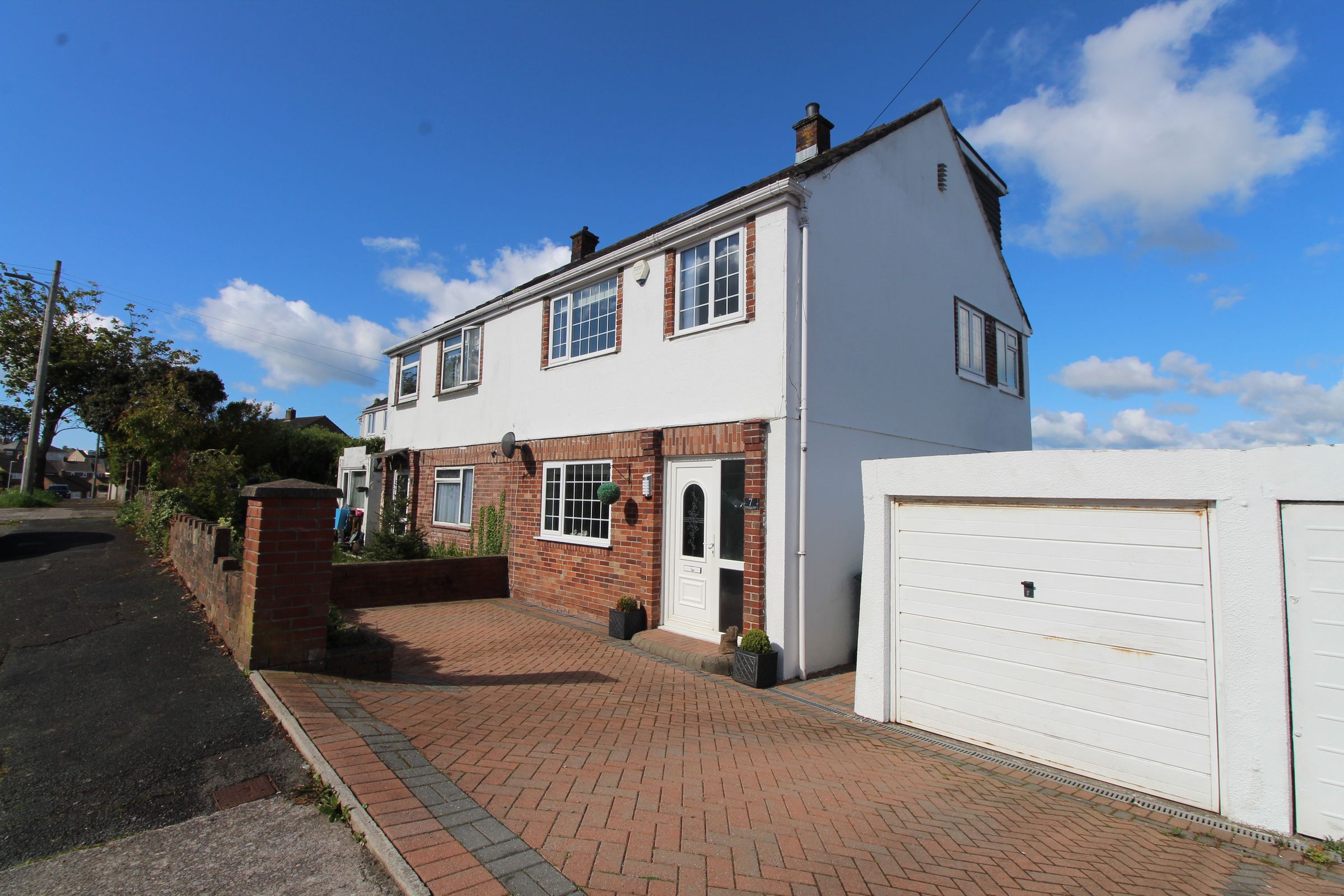 4 bed semidetached house for sale in Dunstone Drive, Plymstock