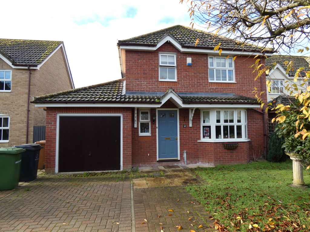 4 bed detached house for sale in Foxglove Road, Thetford IP24 Zoopla
