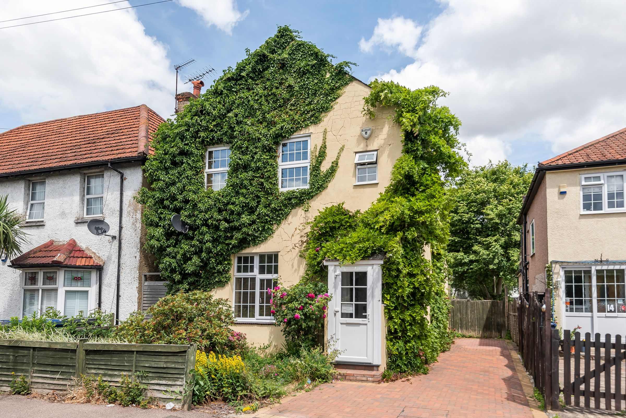 2 bed detached house for sale in Chesterfield Road, EN5 Zoopla