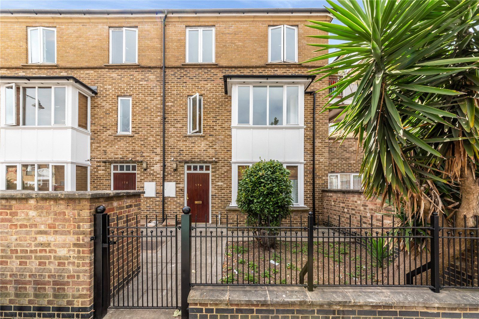 5 bed terraced house for sale in Old Ford Road, London E3 - Zoopla