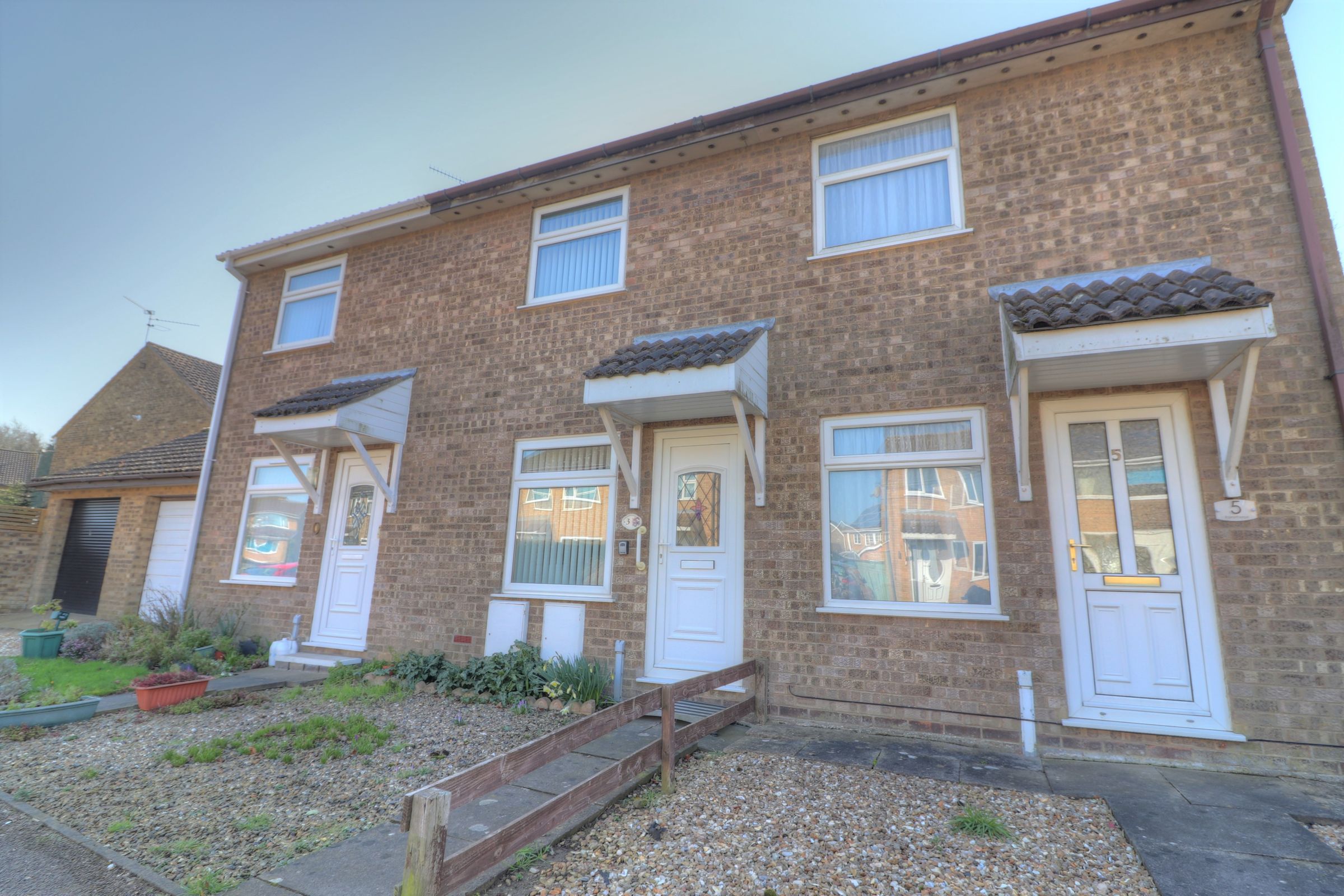 2 bed terraced house for sale in Rainsthorpe, South Wootton, King's