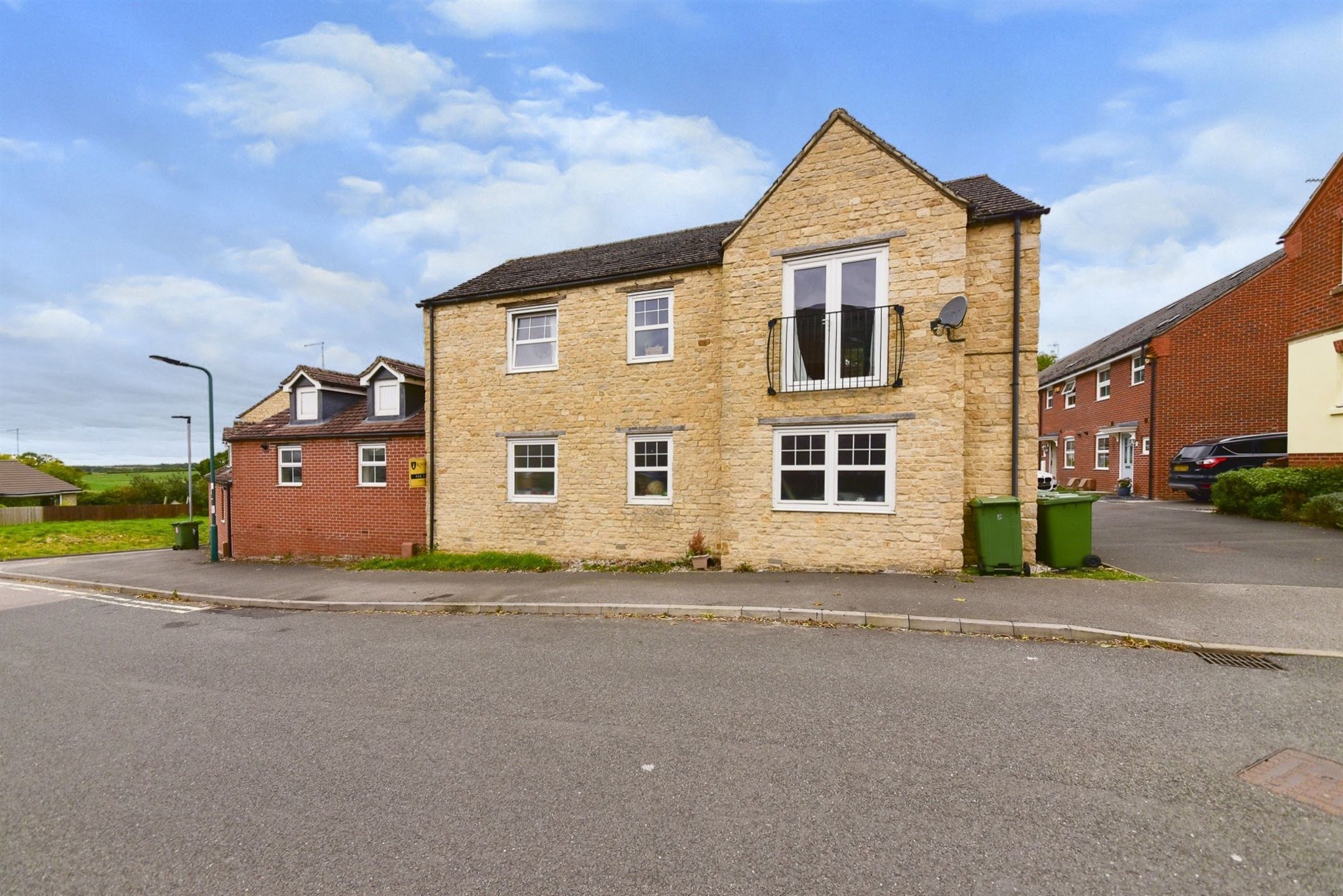 3 bed property to rent in Hillside Gardens, Wittering, Peterborough PE8