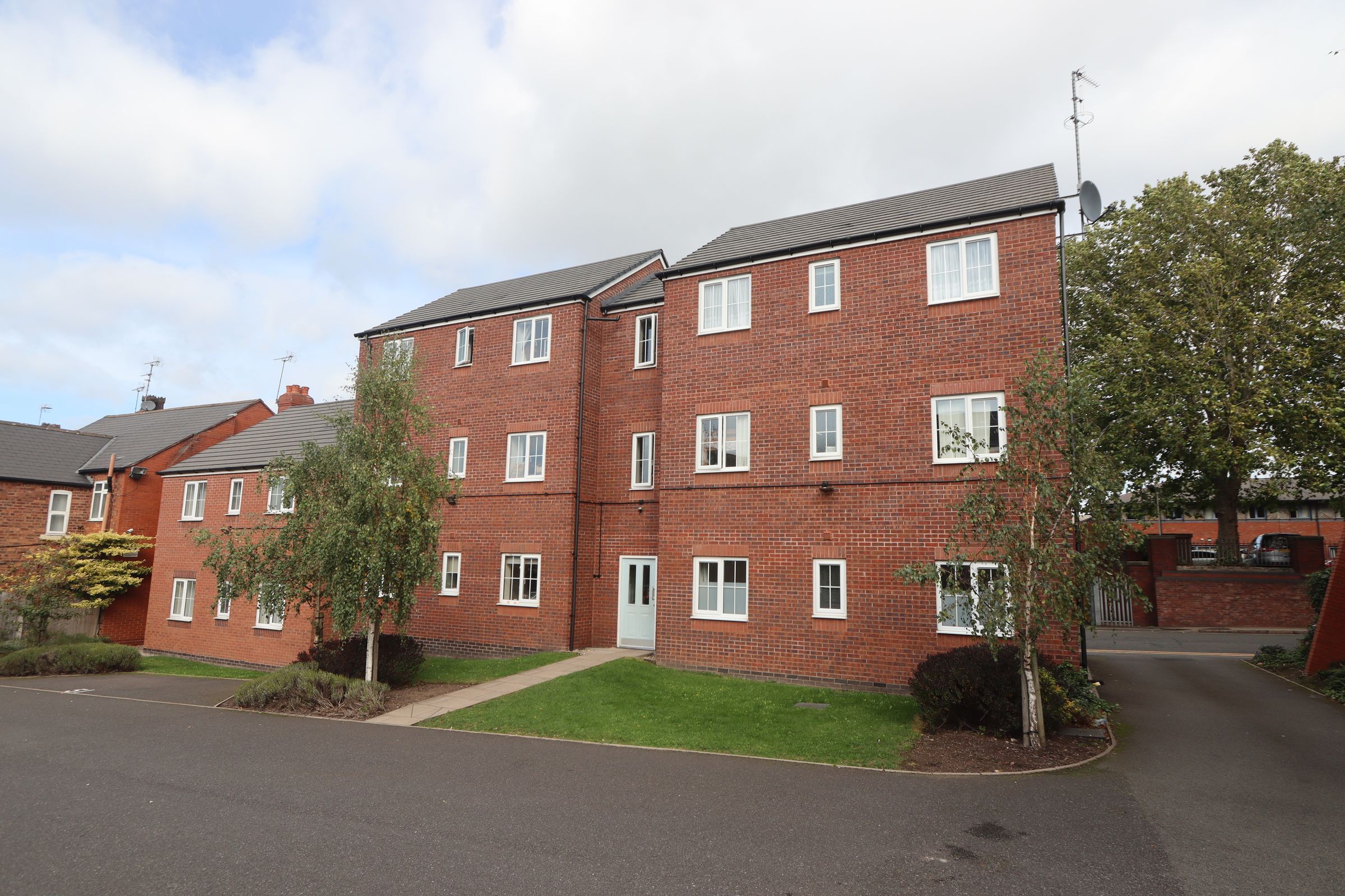 2 bed flat to rent in Tasker Street, Walsall, West Midlands WS1 Zoopla