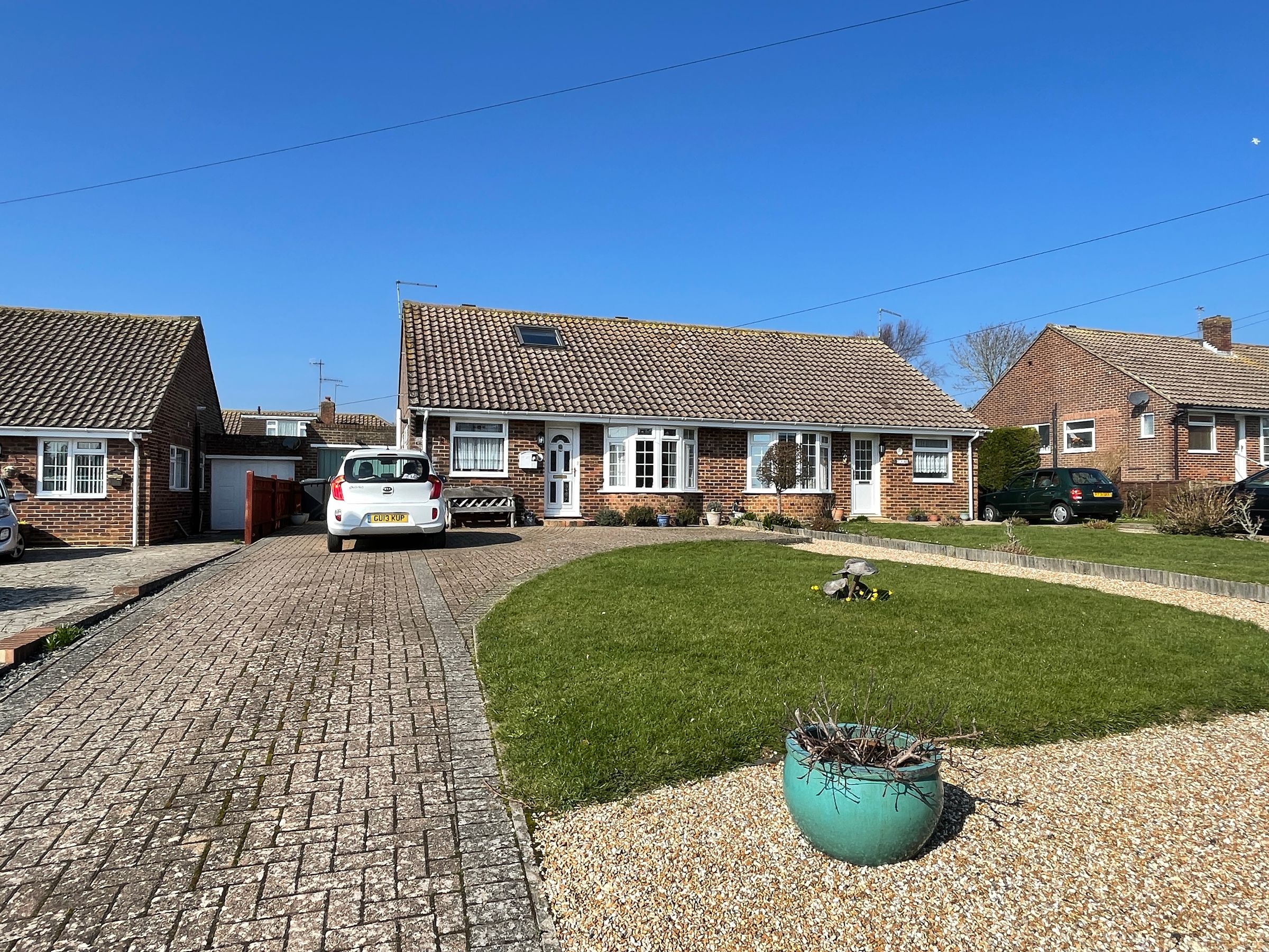 2 bed semidetached bungalow for sale in Victoria Close, Polegate BN26