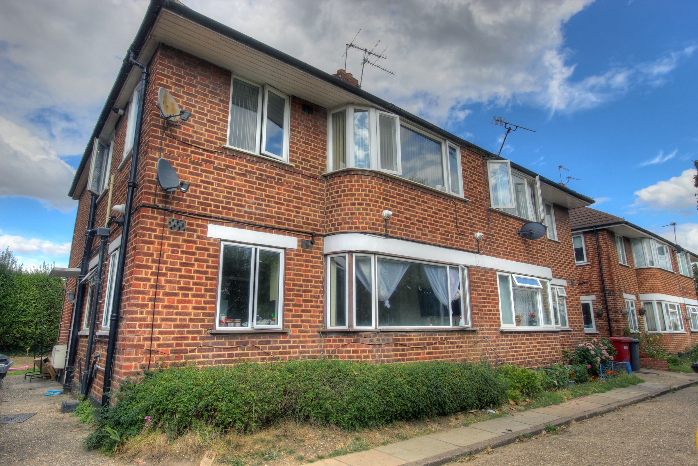 2 bed for sale in Albert Close, Slough SL1 Zoopla