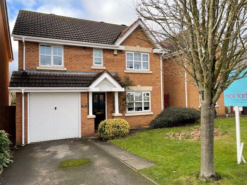 4 bed detached house for sale in Birchcroft, Coven, Wolverhampton WV9