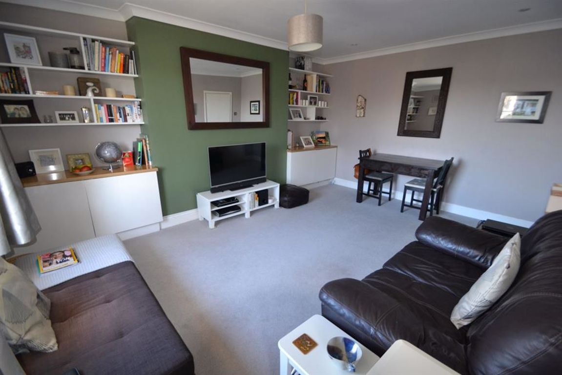 2 bed flat to rent in Manor Park, London SE13 Zoopla