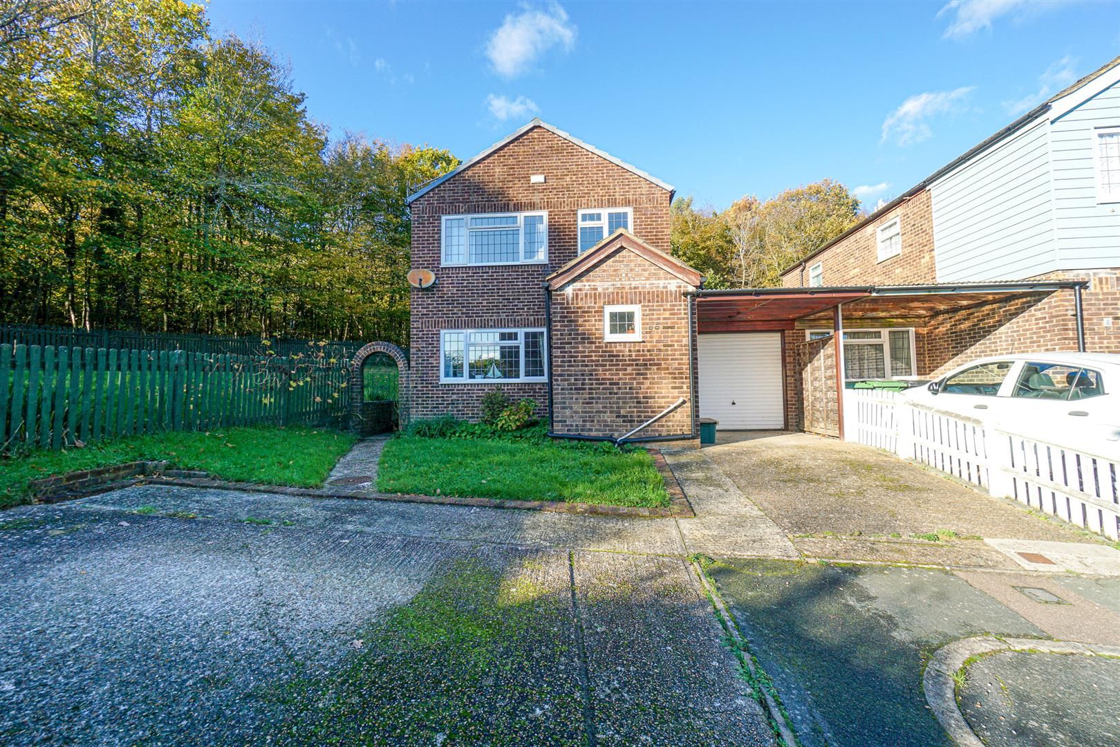 3 bed linkdetached house for sale in Pinewood Way, St. LeonardsOnSea TN38 Zoopla