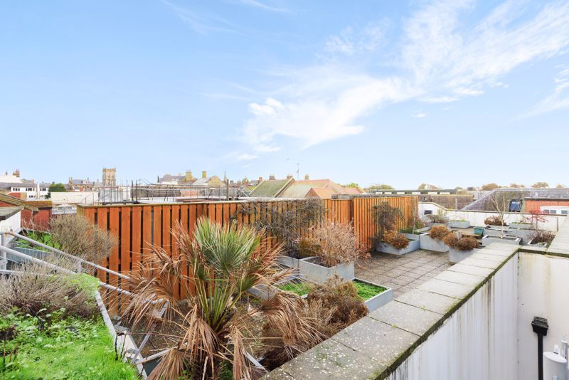 2 bed flat for sale in Trinity Street, Dorchester DT1. Zoopla