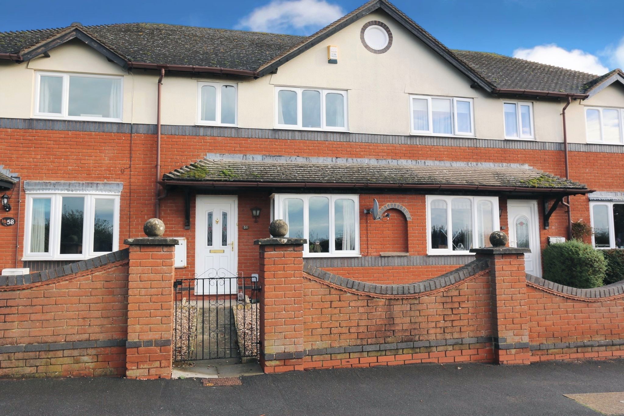 3 bed terraced house for sale in School Road, Salford Priors, Evesham