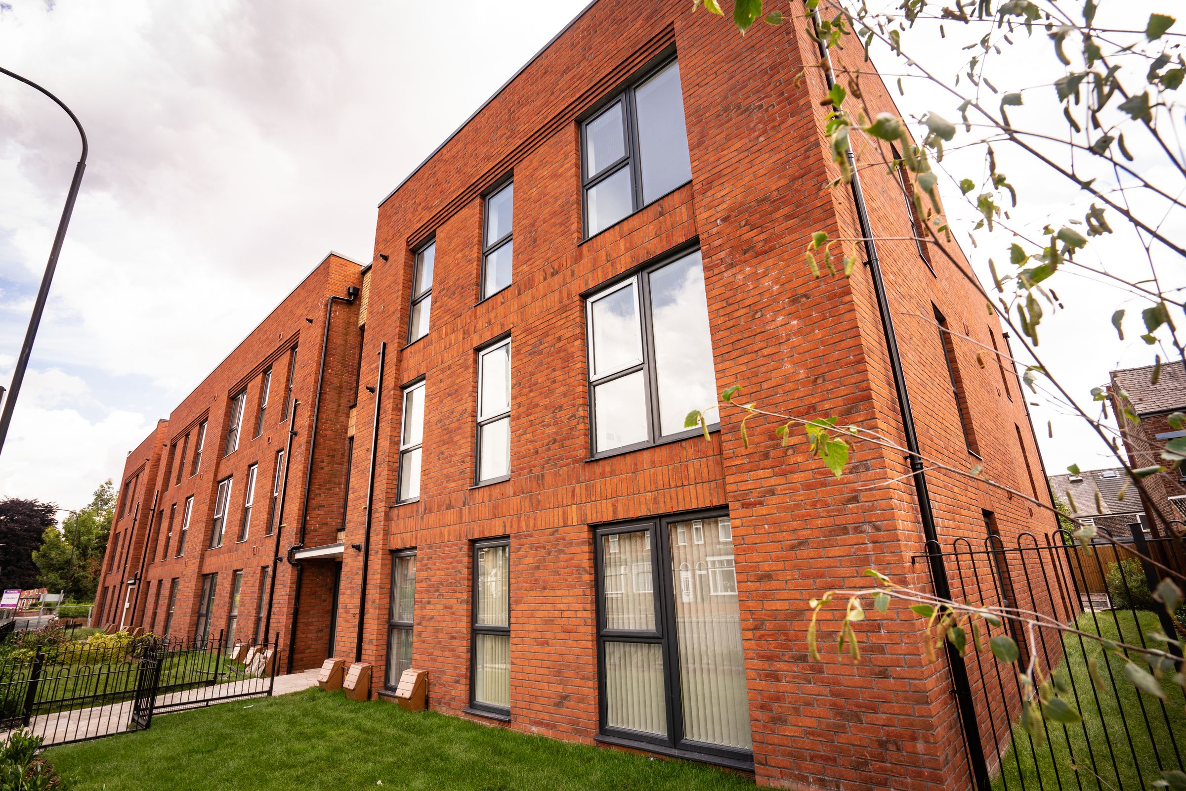 2 bed flat to rent in Manchester Road, Altrincham WA14 Zoopla