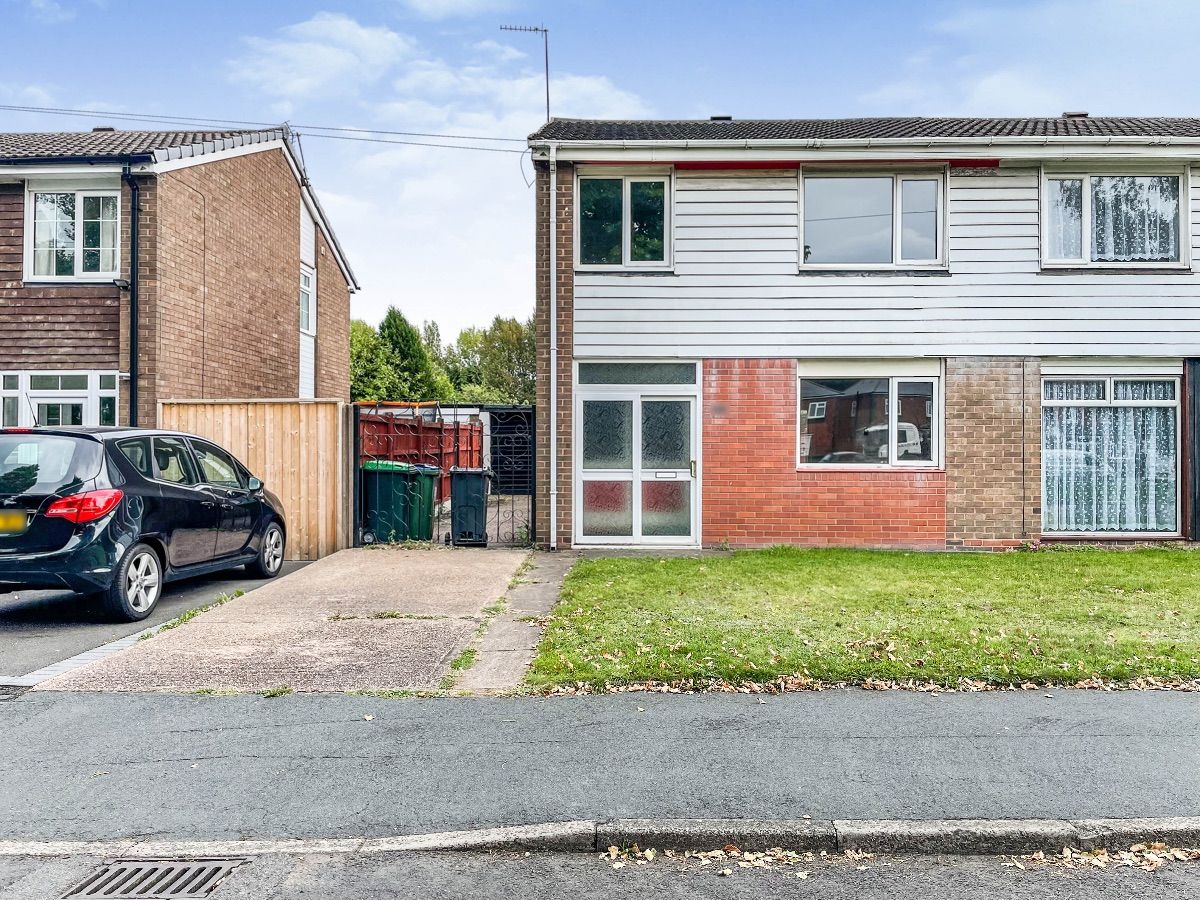 3 bed semidetached house for sale in Regis Heath Road, Rowley Regis
