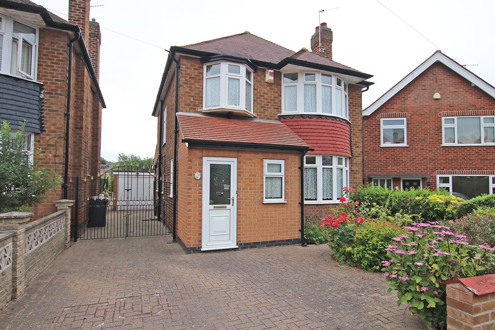 3 bed detached house for sale in Lynton Gardens, Arnold, Nottingham NG5