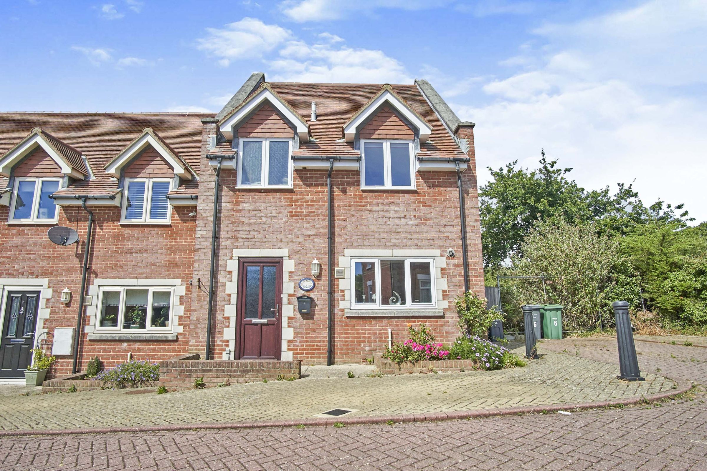3 bed end terrace house for sale in Hospital Road, East Cowes PO32 Zoopla