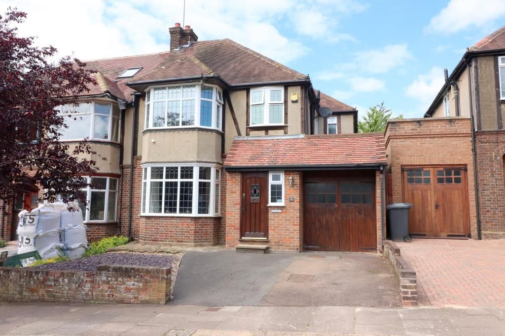 Westbury Gardens, Luton, Bedfordshire LU2  