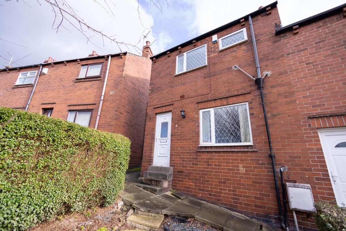 2 bed terraced house for sale in Oakview Terrace, Birstall, Batley WF17