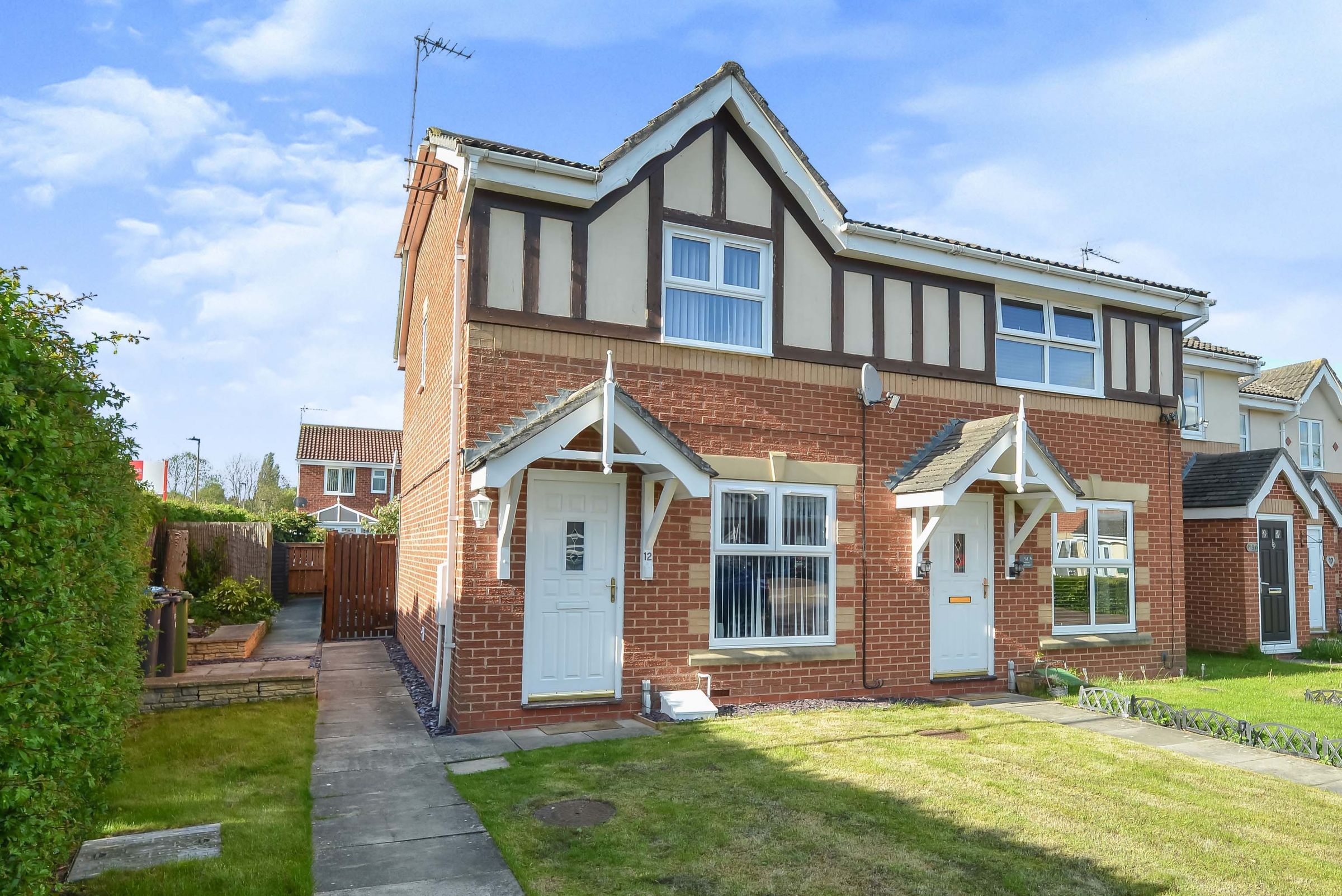 3 bed semidetached house for sale in Bramblefields, Northallerton DL6