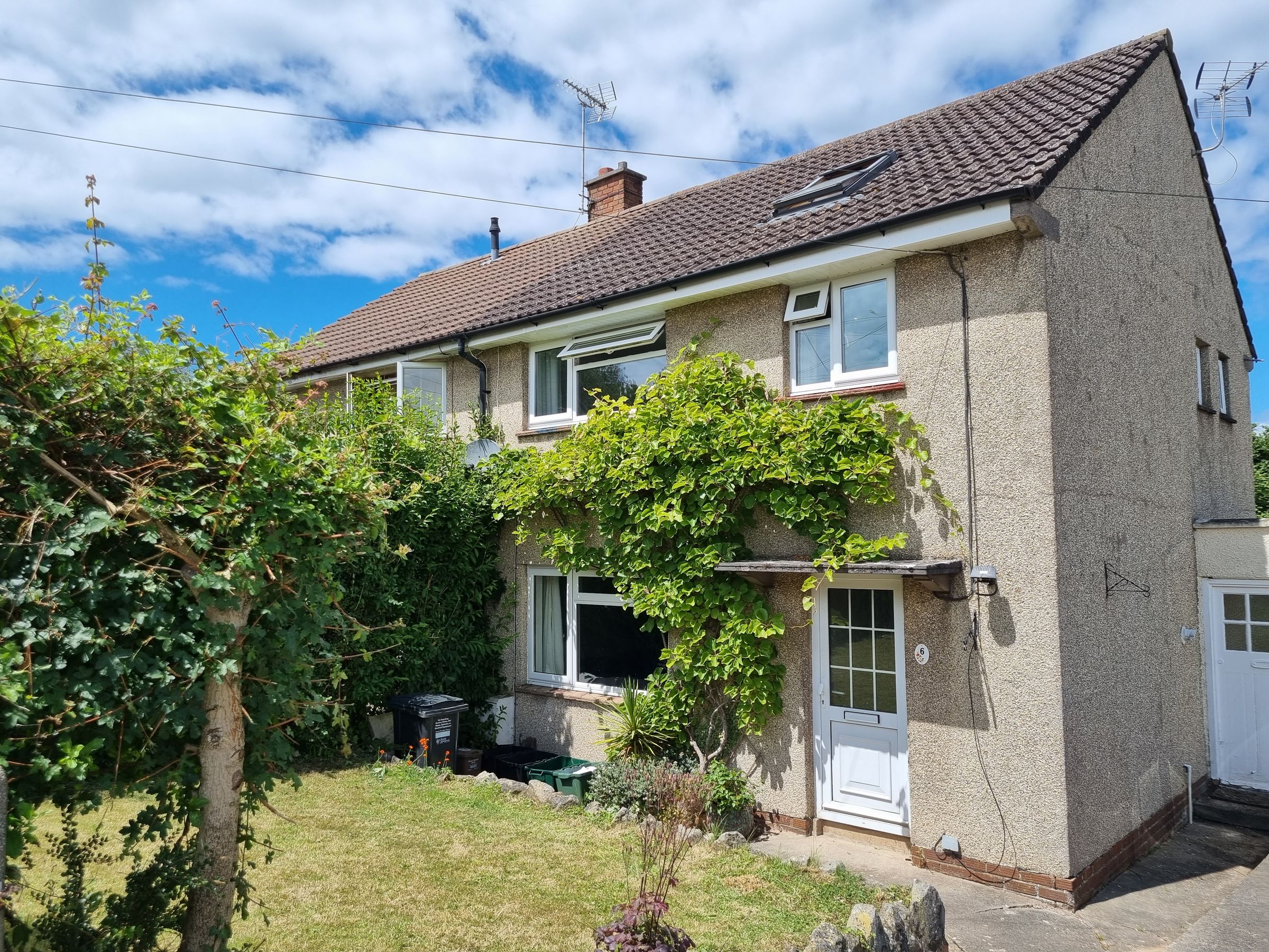 4 bed semidetached house to rent in Westfield Drive, Backwell, Bristol
