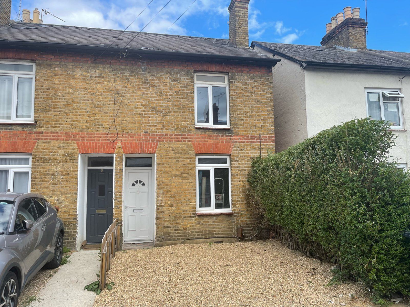 2 bed end terrace house for sale in Alexandra Road, Addlestone, Surrey