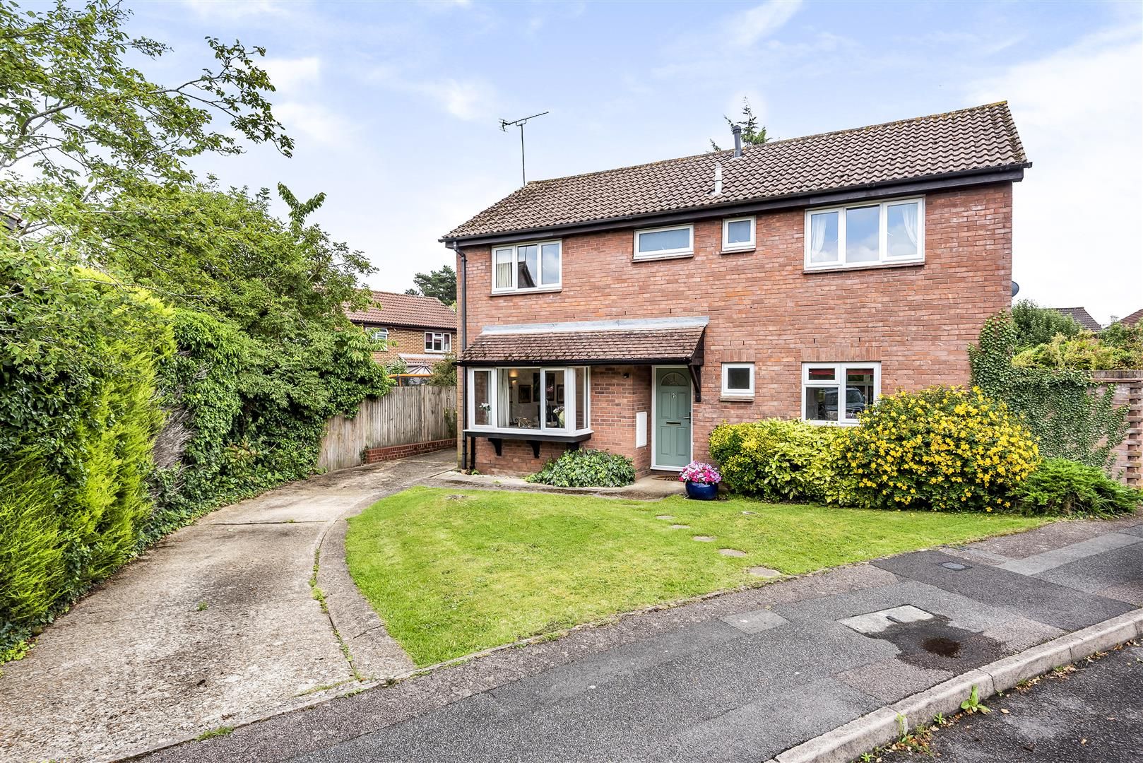 Opal Way, Wokingham, Berkshire RG41  