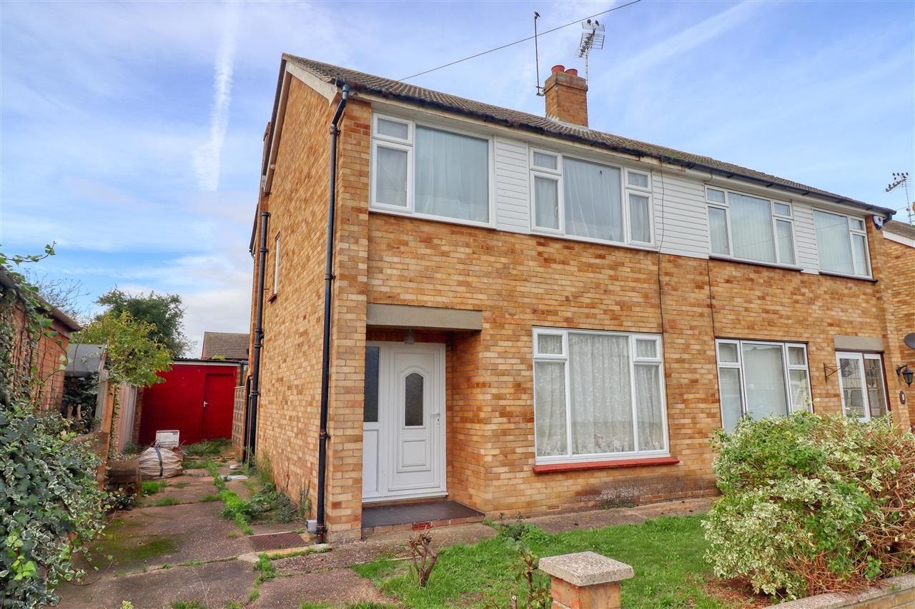 3 bed semidetached house for sale in Stanwyn Avenue, ClactonOnSea
