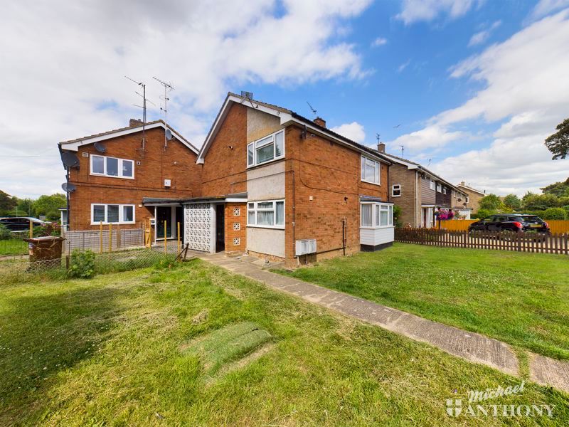 2 bed for sale in Elmhurst Road, Aylesbury HP20 Zoopla