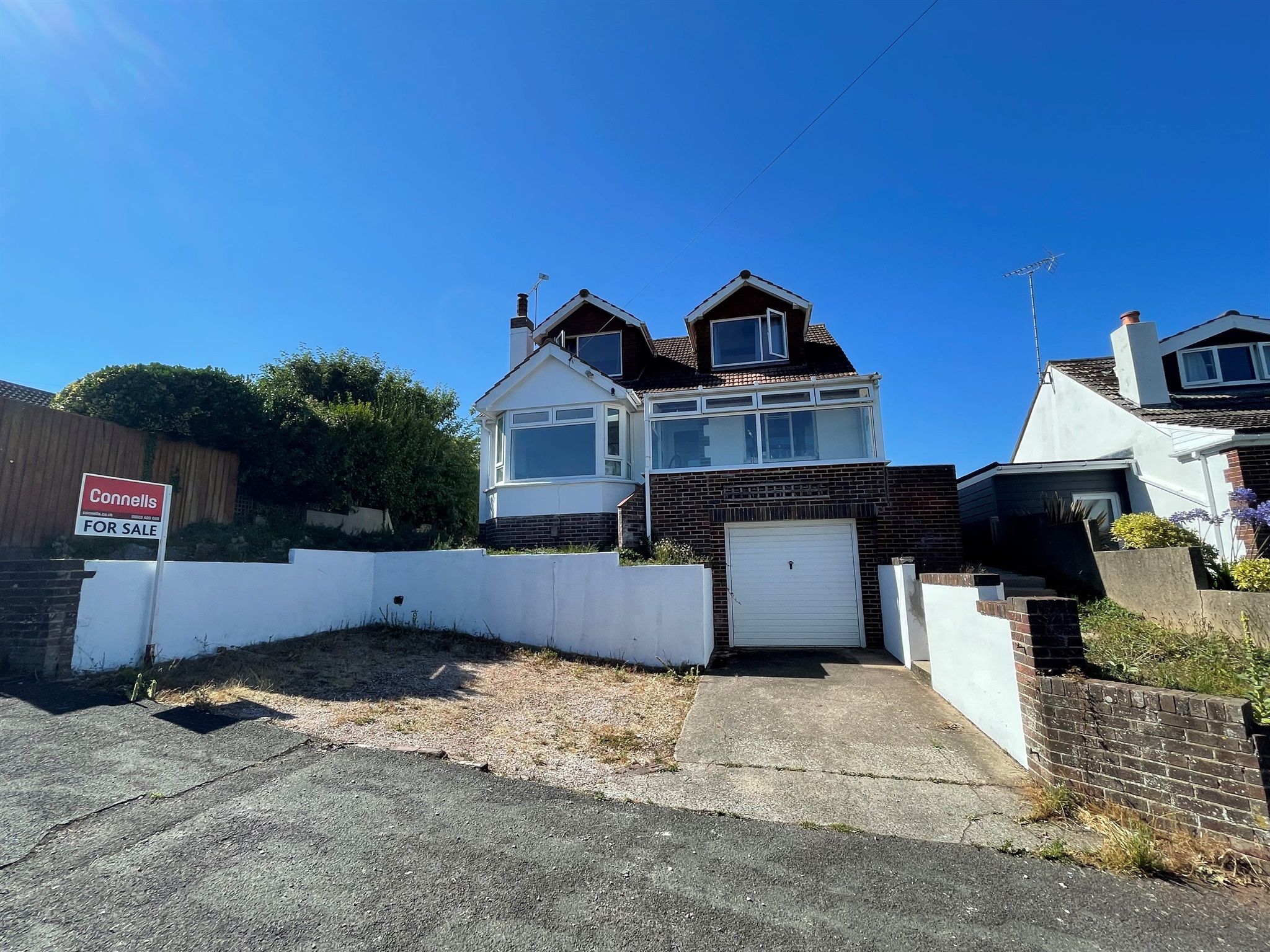 4 bed detached bungalow for sale in Southfield Close, Preston, Paignton