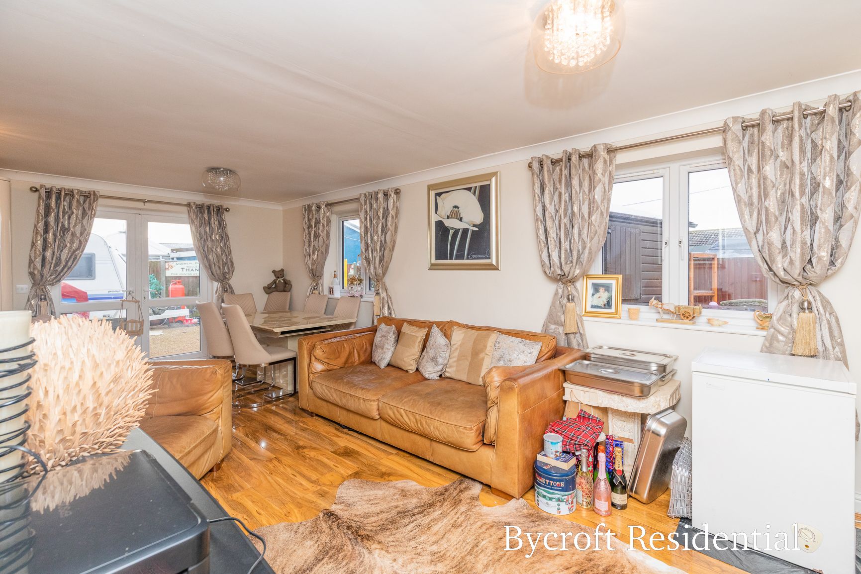 2 bed detached bungalow for sale in The Glebe, Hemsby, Great Yarmouth