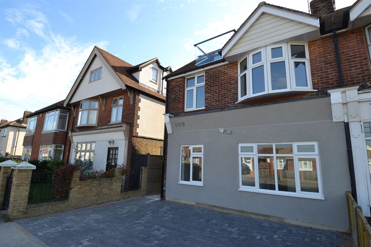 2 bed flat for sale in Tankerton Road, Tankerton, Whitstable CT5 Zoopla