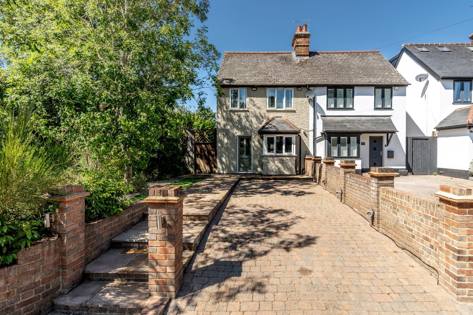 3 bed semidetached house for sale in Stansted Road, Stortford