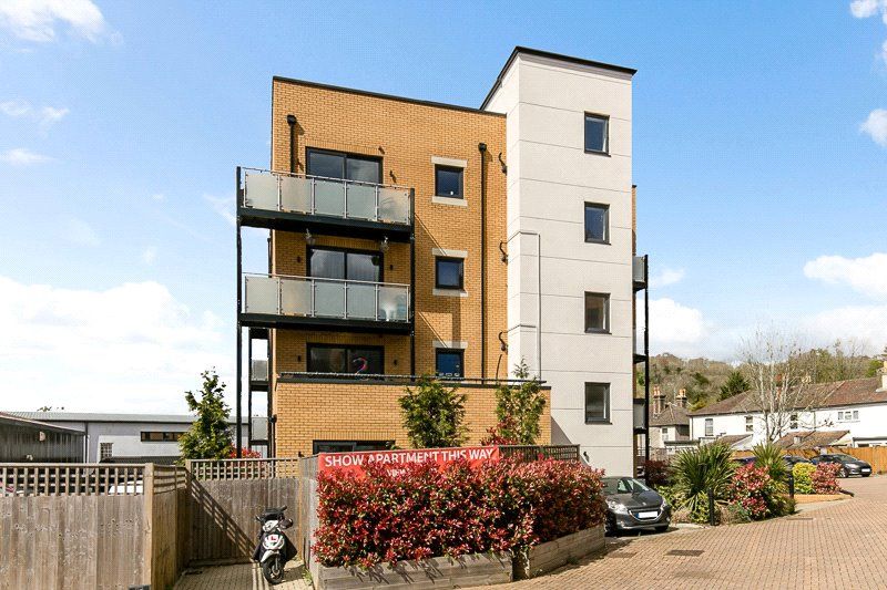 3 bed flat for sale in Whyteleafe Hill, Whyteleafe, Surrey CR3 Zoopla